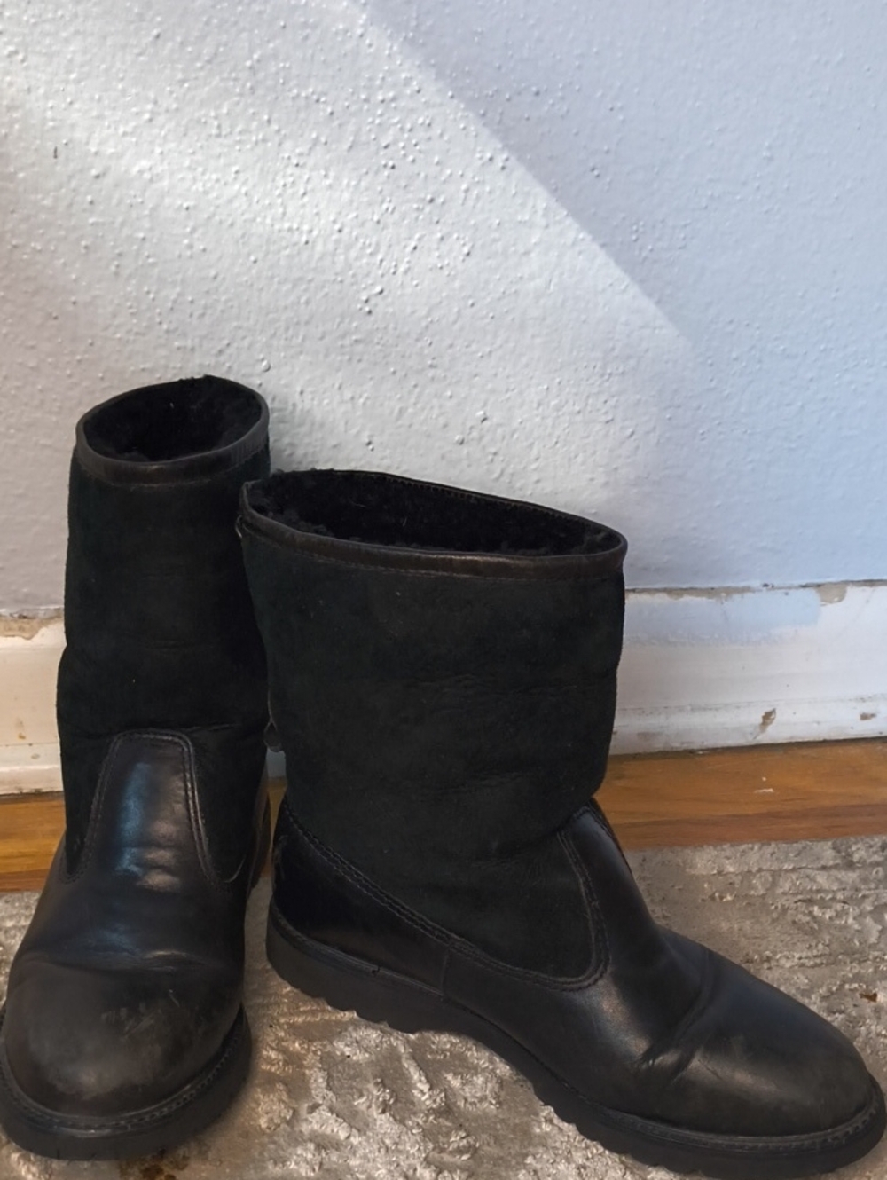 Rockport Men's Black Suede & Leather Short Winter Boots Fuzzy Inside Size 7.5 AE